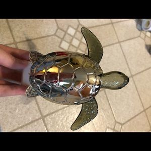 Bath & Body works turtle plug in